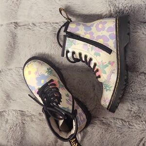 Doc Martin kid floral bootie 11 NWOT